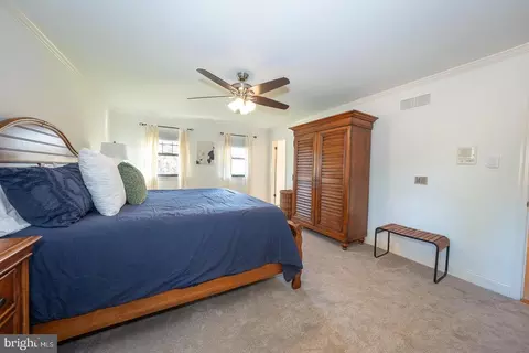 Bedroom - 800 Maple Glen Ln, Wayne, PA 19087 photo 2 of 8
