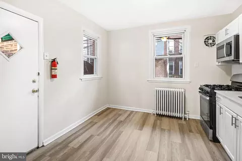 Entry Way - 324 Kingston Rd, Darby, PA 19082 photo 2 of 3
