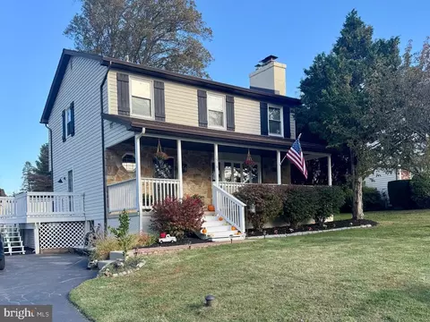 1918 Susan Ln, Boothwyn, PA 19061