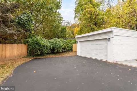 Exterior - 426 W Beech Tree Ln, Wayne, PA 19087 photo 8 of 8