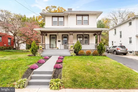 Exterior - 426 W Beech Tree Ln, Wayne, PA 19087 photo 2 of 8