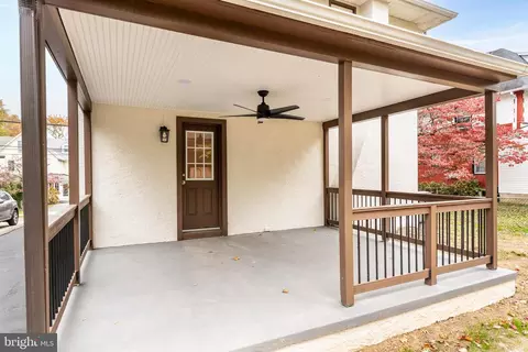 Exterior - 426 W Beech Tree Ln, Wayne, PA 19087 photo 6 of 8