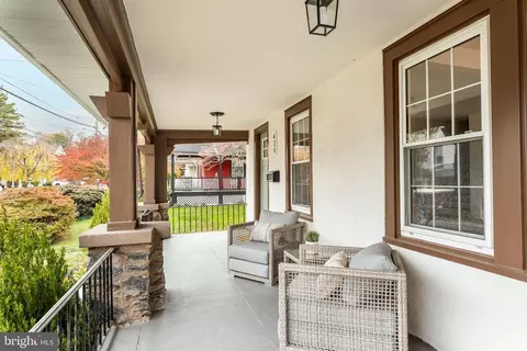 Exterior - 426 W Beech Tree Ln, Wayne, PA 19087 photo 4 of 8