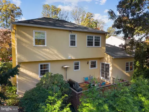 Exterior - 144 Eaton Dr, Wayne, PA 19087 photo 3 of 7
