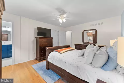 Bedroom - 144 Eaton Dr, Wayne, PA 19087 photo 2 of 5