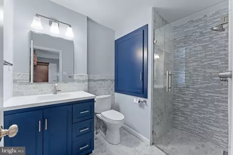 Bath - 144 Eaton Dr, Wayne, PA 19087 photo 1 of 2