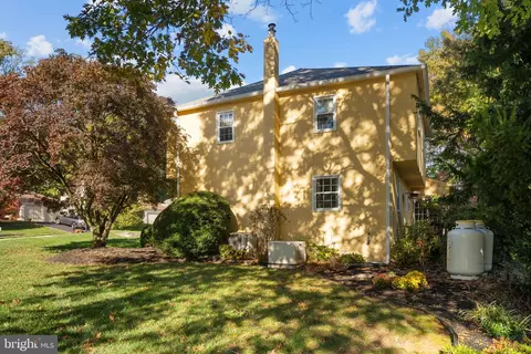 Exterior - 144 Eaton Dr, Wayne, PA 19087 photo 4 of 7