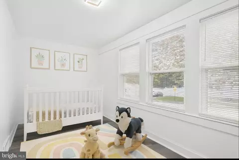 Entry Way - 1001 Sunset St, Marcus Hook, PA 19061 photo 2 of 4