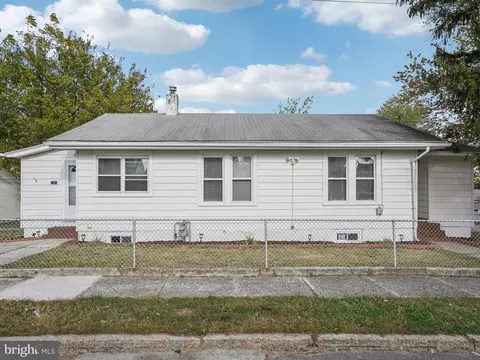 Exterior - 1001 Sunset St, Marcus Hook, PA 19061 photo 1 of 2