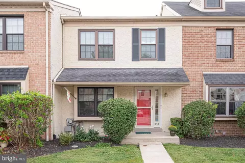 333 Scola Rd, Brookhaven, PA 19015