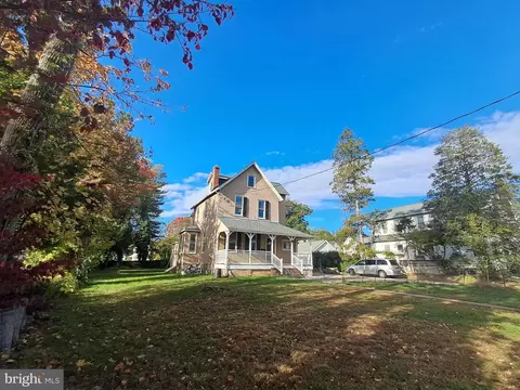 108 S Clifton Ave, Aldan, PA 19018