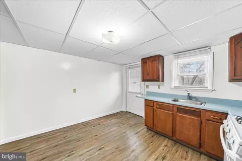 Entry Way - 4518 Post Rd, Marcus Hook, PA 19061 photo 2 of 5