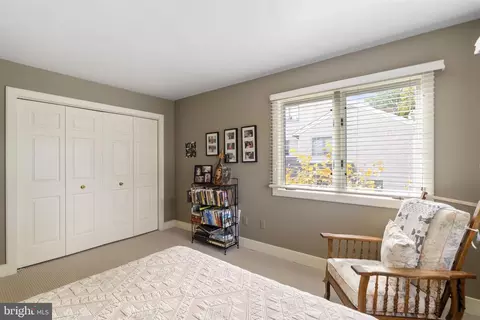 Bedroom - 5 Greythorne Woods Cir, Wayne, PA 19087 photo 4 of 6