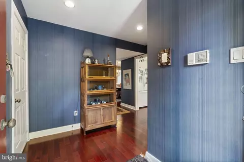 Entry Way - 5 Greythorne Woods Cir, Wayne, PA 19087 photo 1 of 2