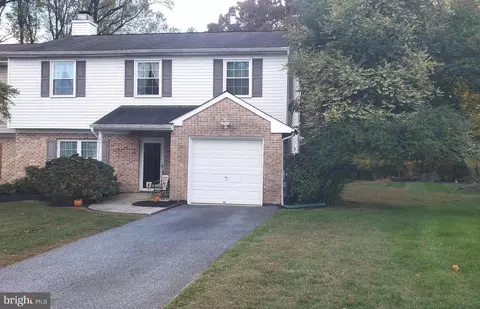 4029 Yorktown Dr, Ogden, PA 19061