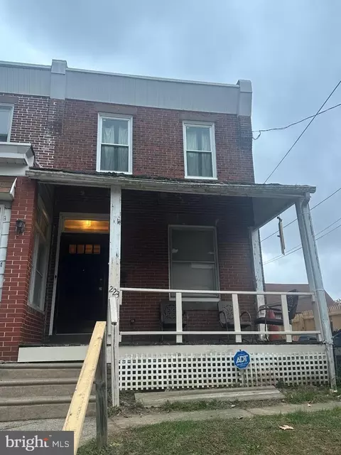 223 S 6th St, Darby, PA 19023