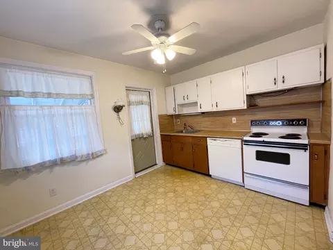 Kitchen - 650 E Leamy Ave, Springfield, PA 19064 photo 2 of 2