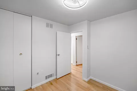 241 S Cedar Ln, Darby, PA 19082 photo 14