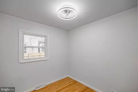 241 S Cedar Ln, Darby, PA 19082 photo 17