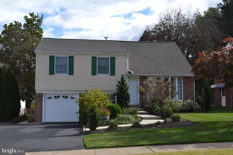 409 Melvin Dr, Brookhaven, PA 19015