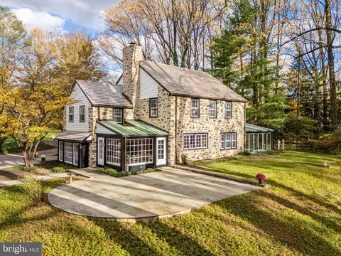 188 Abrahams Ln, Villanova, PA 19085