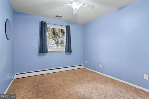 Bedroom - 504 Minshall Rd, Springfield, PA 19064 photo 3 of 6
