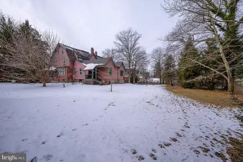 Exterior - 421 Midland Ave, Wayne, PA 19087 photo 10 of 11