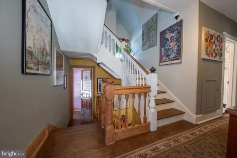 Entry Way - 421 Midland Ave, Wayne, PA 19087 photo 7 of 13