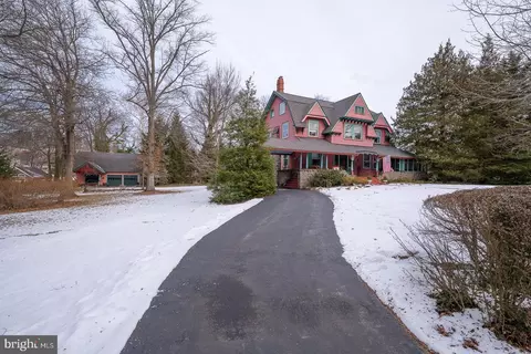 Exterior - 421 Midland Ave, Wayne, PA 19087 photo 8 of 11