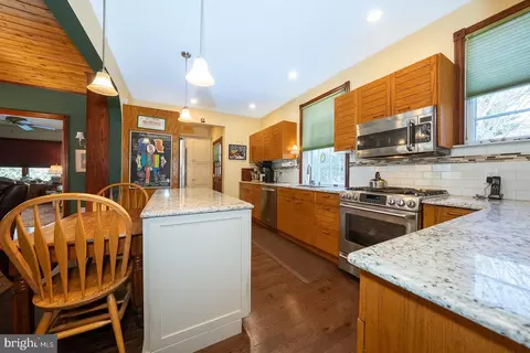 Kitchen - 421 Midland Ave, Wayne, PA 19087 photo 4 of 4