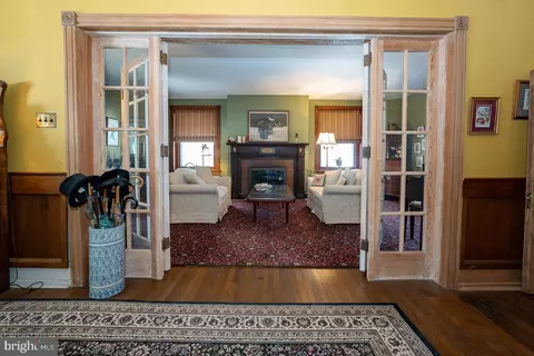Entry Way - 421 Midland Ave, Wayne, PA 19087 photo 4 of 13