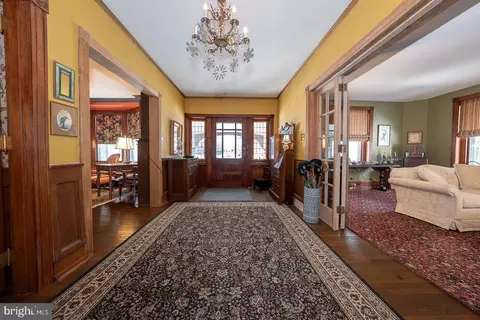 Entry Way - 421 Midland Ave, Wayne, PA 19087 photo 3 of 13