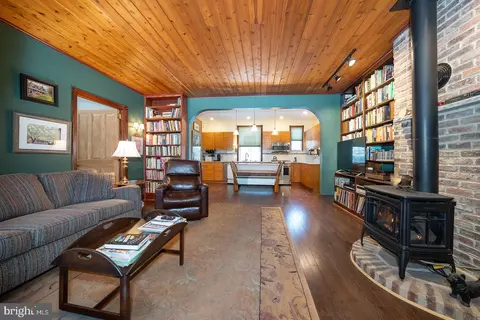 Living - 421 Midland Ave, Wayne, PA 19087 photo 5 of 6