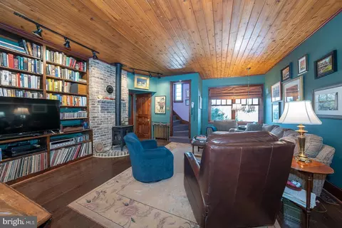 Living - 421 Midland Ave, Wayne, PA 19087 photo 3 of 6