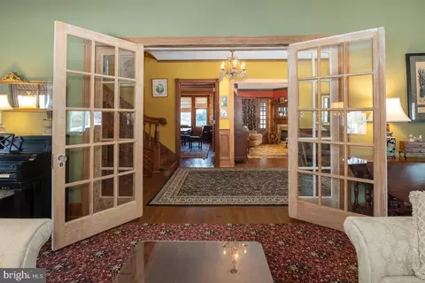 Entry Way - 421 Midland Ave, Wayne, PA 19087 photo 5 of 13