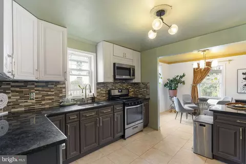 Kitchen - 307 Johnson Ave, Linwood, PA 19061 photo 2 of 4