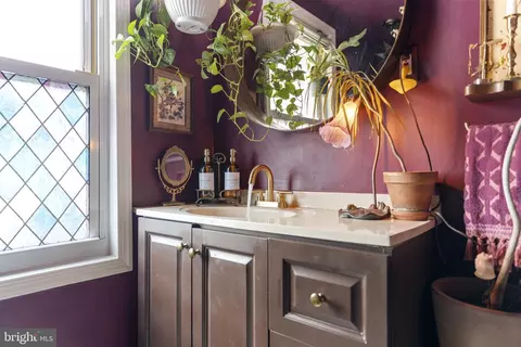 Bath - 307 Johnson Ave, Linwood, PA 19061 photo 4 of 4