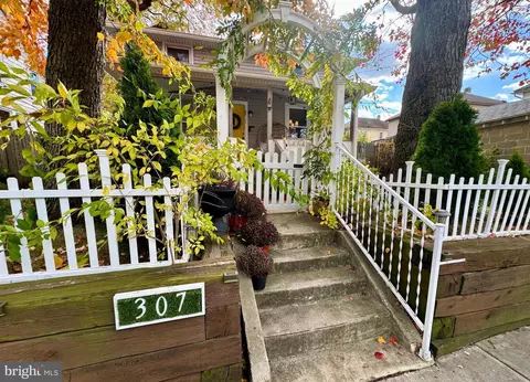 Exterior - 307 Johnson Ave, Linwood, PA 19061 photo 3 of 11