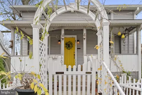Exterior - 307 Johnson Ave, Linwood, PA 19061 photo 4 of 11