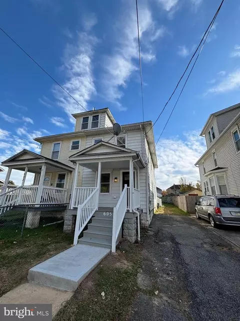605 Johnson Ave, Linwood, PA 19061
