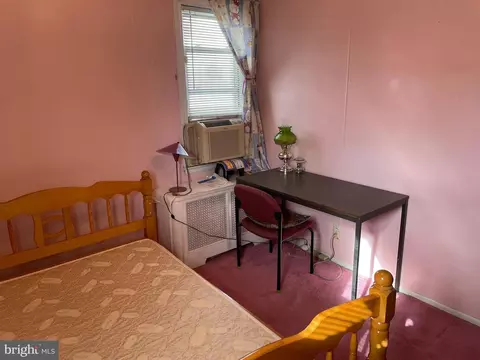 Bedroom - 206 Heather Rd, Darby, PA 19082 photo 4 of 5