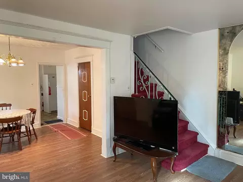 Entry Way - 206 Heather Rd, Darby, PA 19082 photo 2 of 2