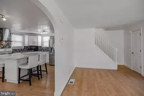 Entry Way - 148 Meadowbrook Ave, Darby, PA 19082 photo 1 of 4