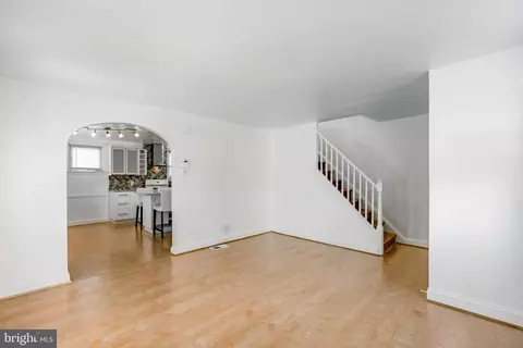 Living - 148 Meadowbrook Ave, Darby, PA 19082 photo 1 of 3