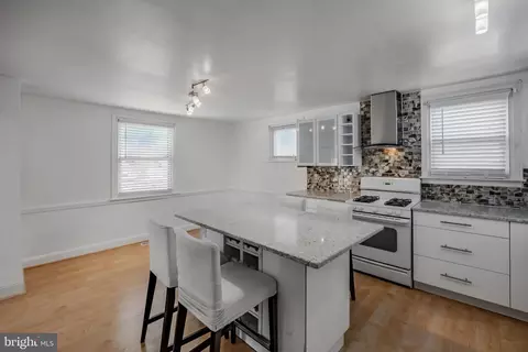 Kitchen - 148 Meadowbrook Ave, Darby, PA 19082 photo 1 of 4
