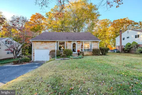 12 Lincoln Ln, Broomall, PA 19008