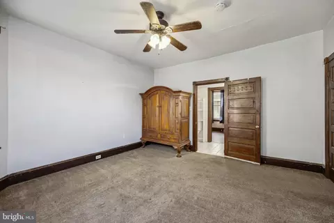 Entry Way - 11 S Cedar Ln, Upper Darby, PA 19082 photo 2 of 11