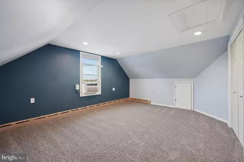 Bedroom - 11 S Cedar Ln, Upper Darby, PA 19082 photo 4 of 4