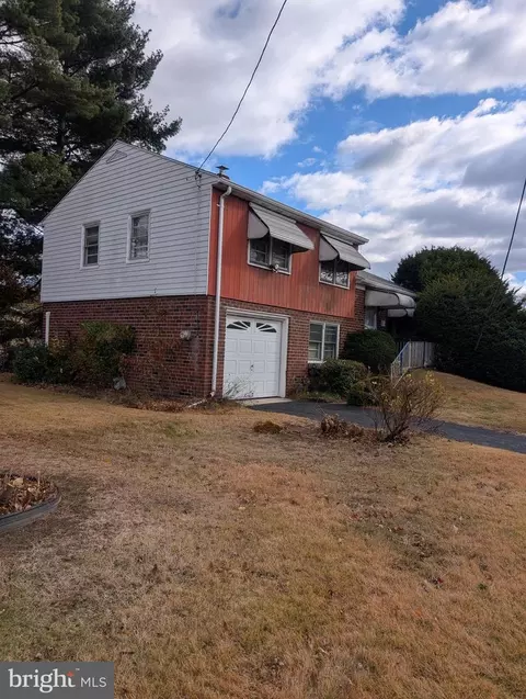 737 3rd Ave, Prospect Park, PA 19076