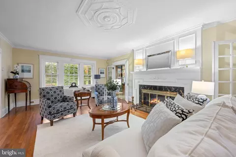 Living - 328 Conestoga Rd, Wayne, PA 19087 photo 2 of 5